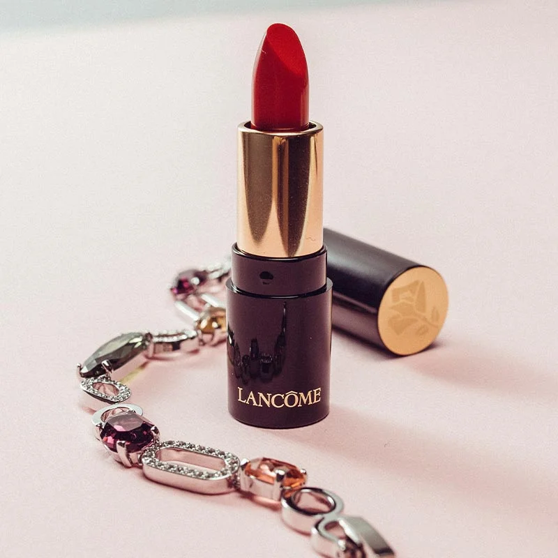 Women cosmetics pack – Image 4